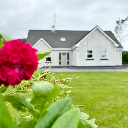 Madeleines Place * غالواي
