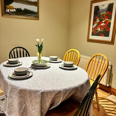 Madeleines Place غالواي